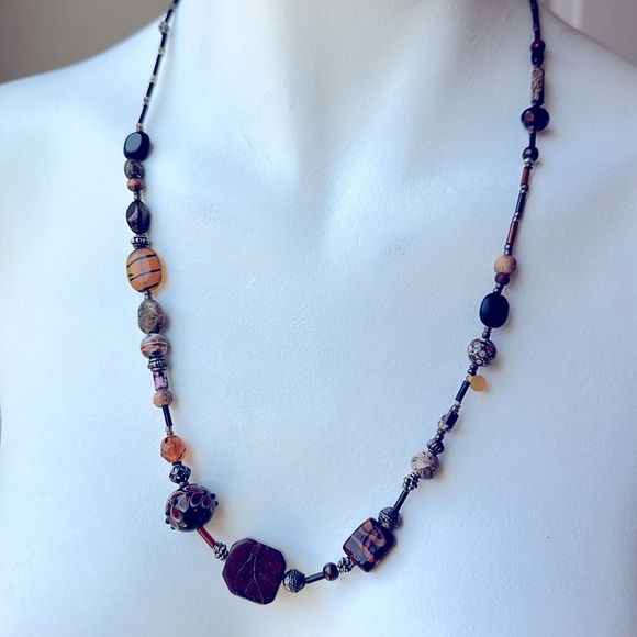 Tigress Artisan Necklace - Picture 2 of 3